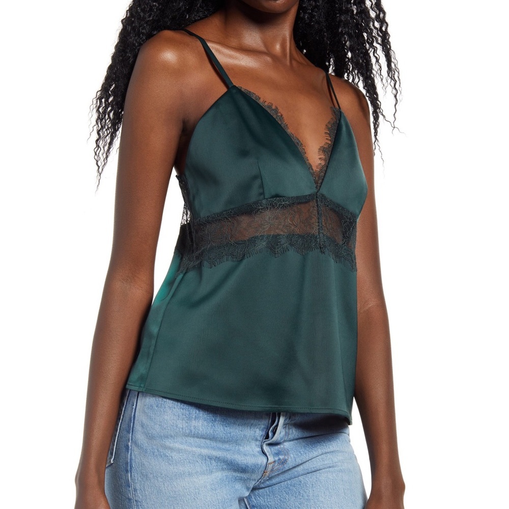 ❤️ WAYF SHARI LACE DETAIL CAMI ❤️